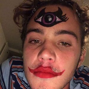 Meet your Posher, Charles